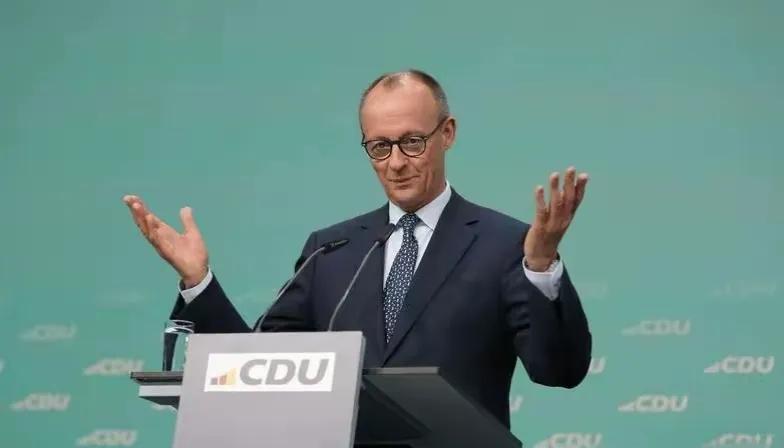 秘不公布，德国想暗度陈仓？德国突然做出一个决定，不再向他国公布援乌计划，梅尔茨
