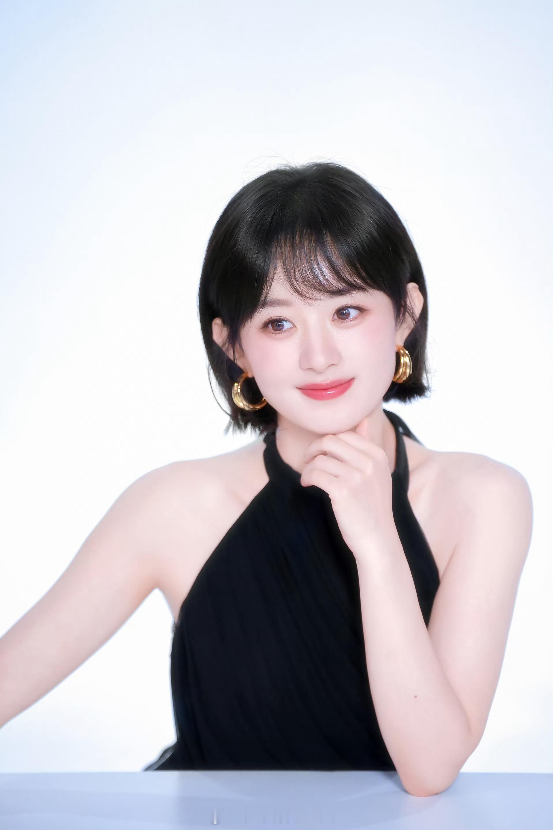 #赵丽颖#[抱抱]#赵丽颖瘦到不到一百斤#[抱抱][抱抱]其实赵丽颖现在800多斤够了吗可能还是红烧