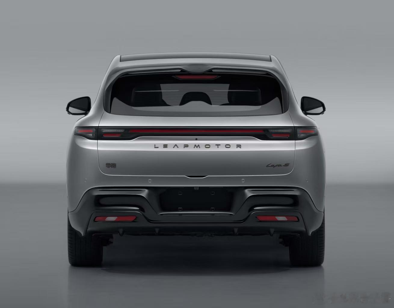 零跑汽车最近在工信部申报了一款新车型——零跑Lafa5Ultra，定位更运动的