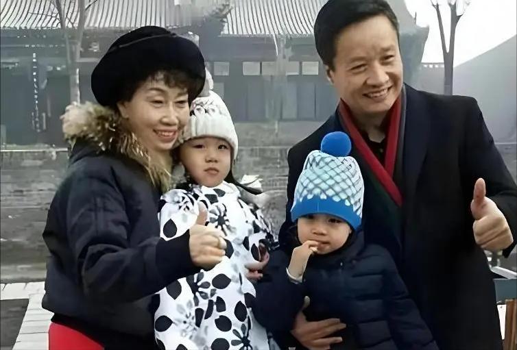 前外长李肇星的儿子，李禾禾，第一次上岳父家门，就把歌唱家阎维文给看愣了。吃过