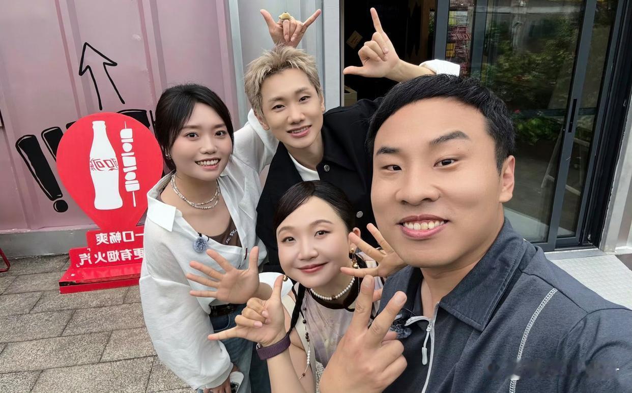 1.王俊凯对自己的事业发展确实很迷茫，但打死都不肯出演偶像剧，怎么劝都没用，就是