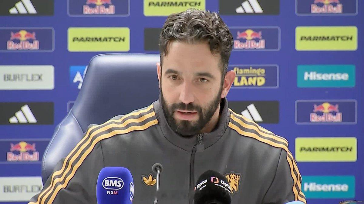 【阿莫林坚称不会辞职】利兹联1比1曼联曼联与利兹联战平之后，曼联阿莫林显然很