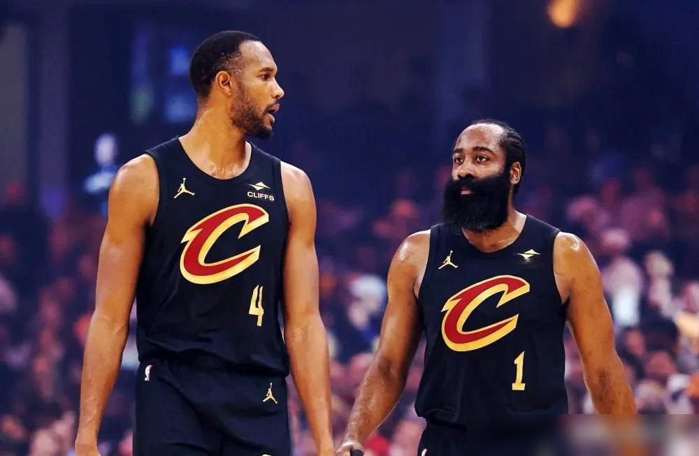 别再吹什么“探花年”了，这简直是在侮辱整个2025届新秀！你看看状...