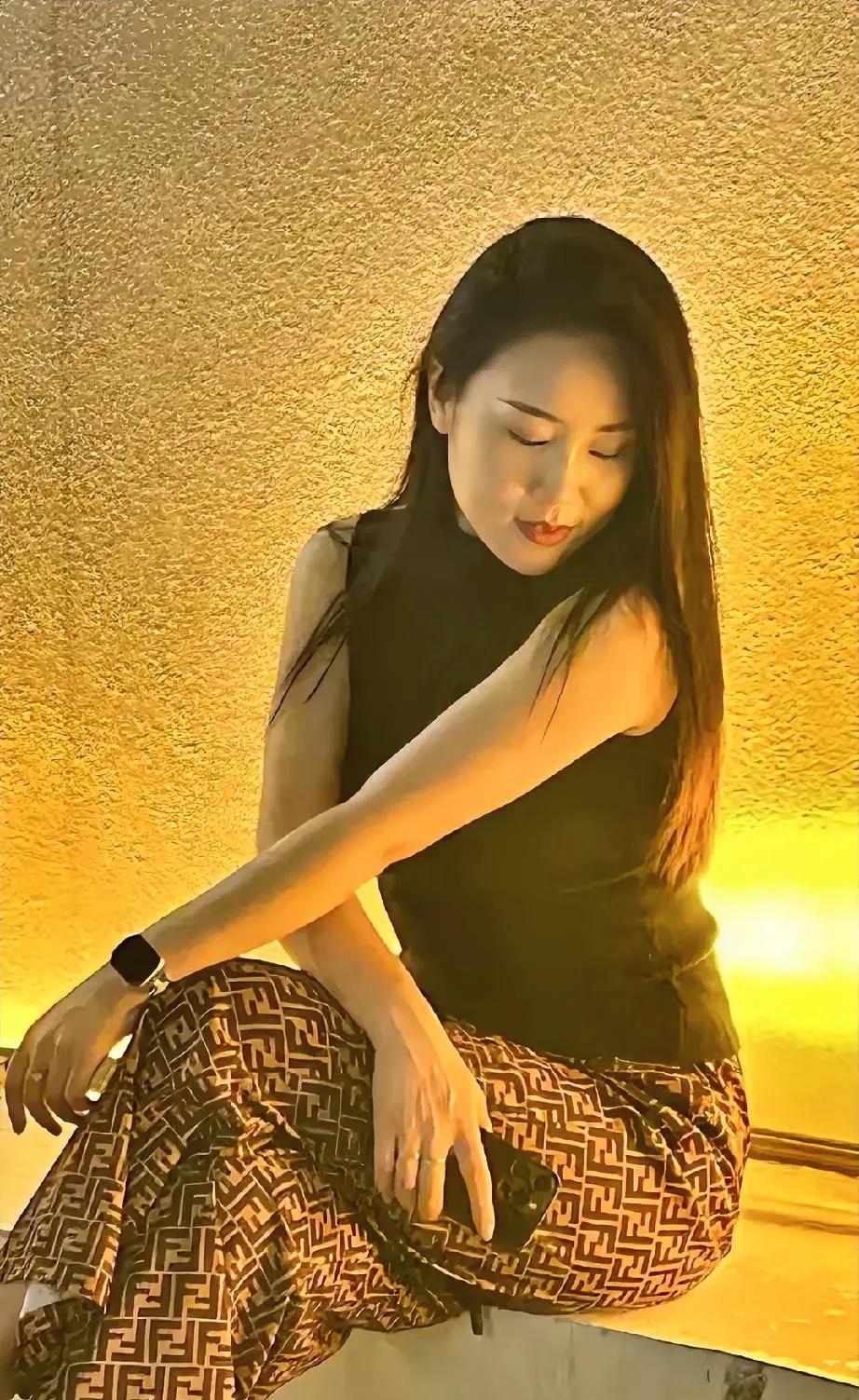 #中国哪里的美女最养眼#重庆的女人最养眼