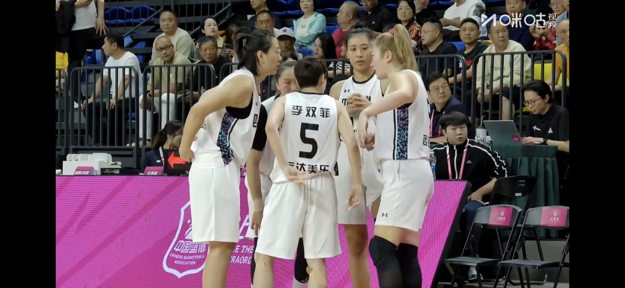 今日女篮全锦赛半决赛！同时还有5-8名交叉赛。即10:00开打的浙江女篮?