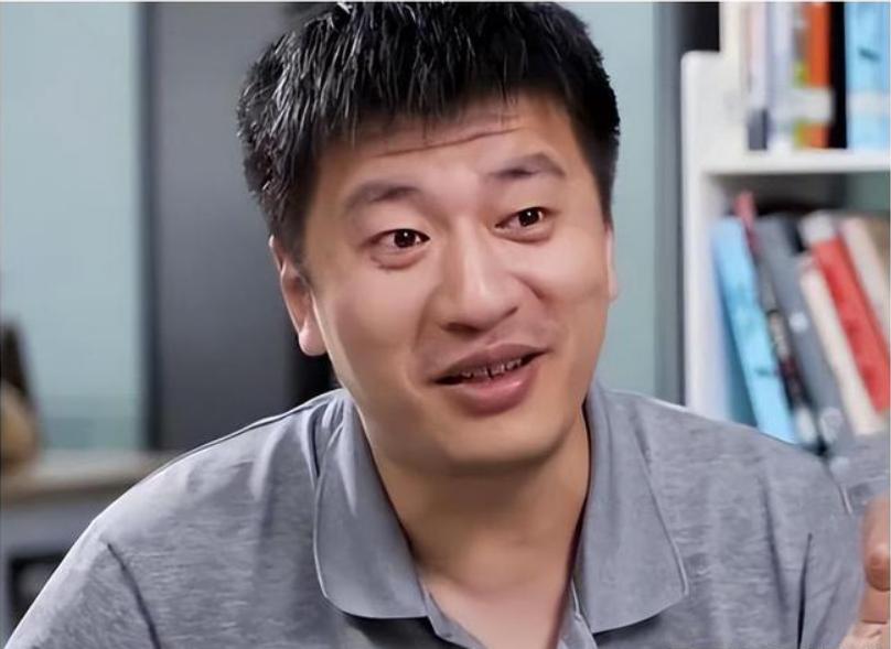 张雪峰抢救细节曝光！让人心疼！张雪峰的去世，让人对猝死又有了更悲痛的了解。毕