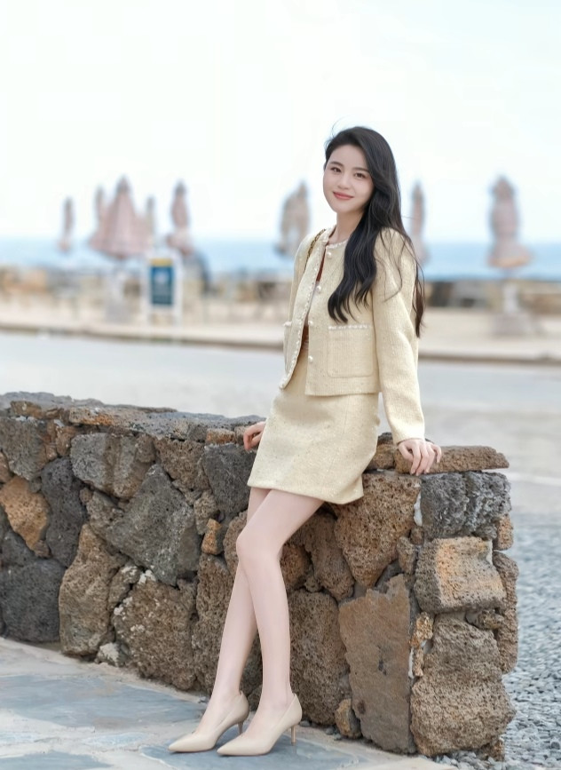 长发，套裙，甜美可爱