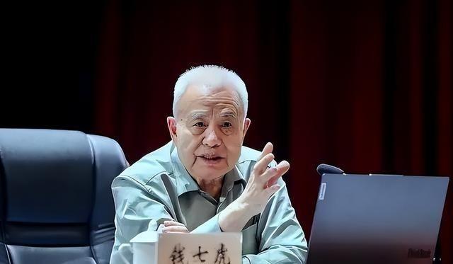 国外军事专家说，若美俄打起来，全球会有50亿人死亡。中国核威慑靠多层防护，第一