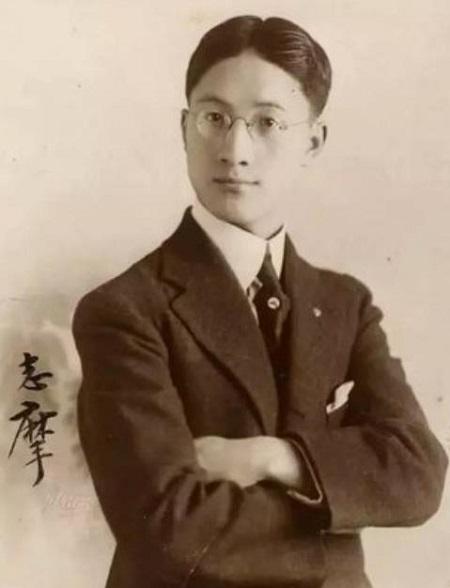 如果徐志摩活在今天，他还会坚持写诗吗？有人说这年头写诗养不活人。可你刷短视频