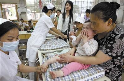 奶奶们都喜欢带孩子玩的一种玩具, 又一个宝宝因玩它差点死亡!