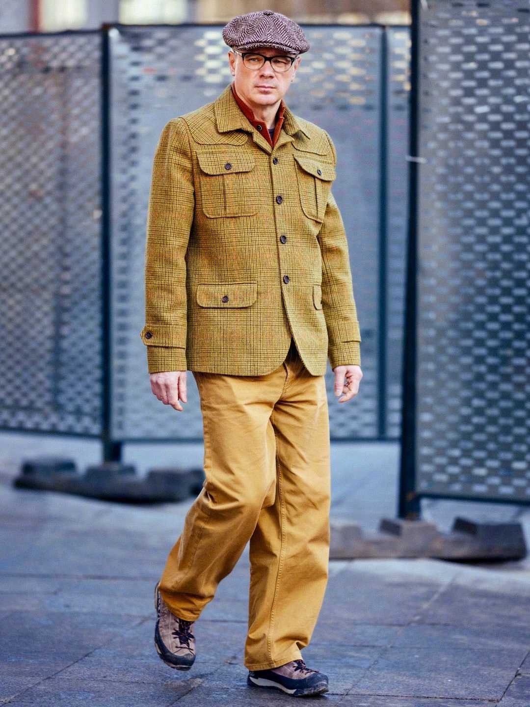 莫斯科春日街头的潮男们🌸🌼🍃——个性又时髦，就很莫斯科风。白胡子大爷的格纹