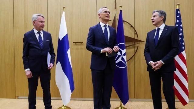 多亏俄乌大战，我们才彻底认清俄罗斯真面目！简单来说就是两句话：东方的命，西方的心