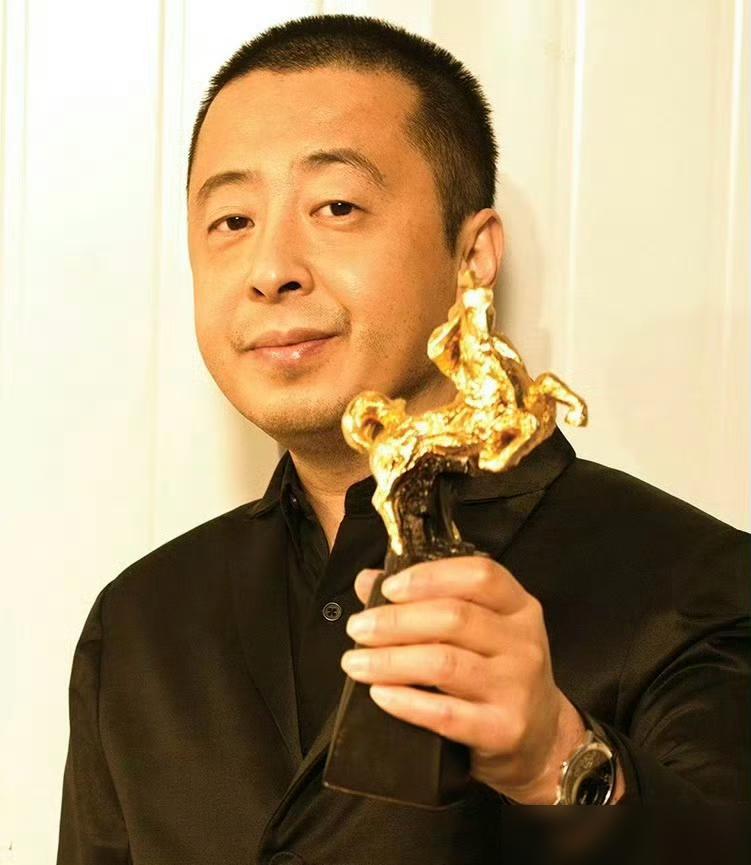 贾樟柯很牛，为何却拍不出票房收入几十亿的大片？其实，这就是文艺片的瓶颈。先把