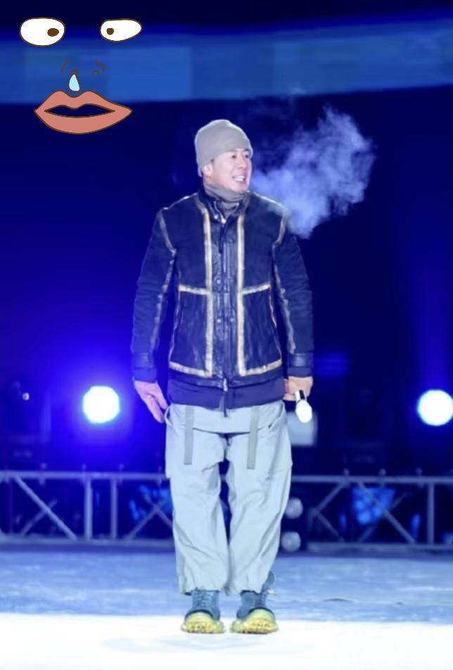 刚在沈阳惹了一身腥，转头就扛着摄像机往哈尔滨凑，这算盘打得，隔着屏幕都听见了。