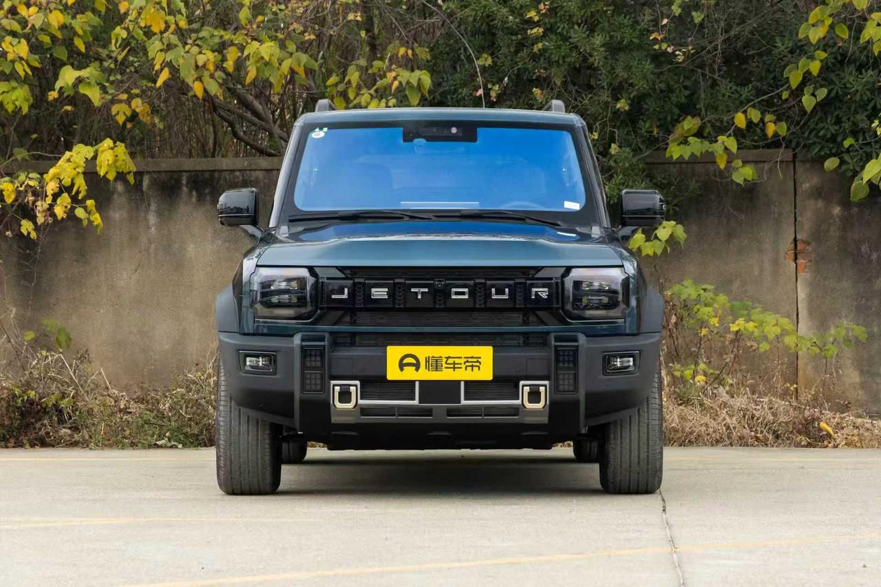 今天刷到一篇讲双目和三目摄像头工作原理的文章，就顺便查了下市面上用这两种方案的车