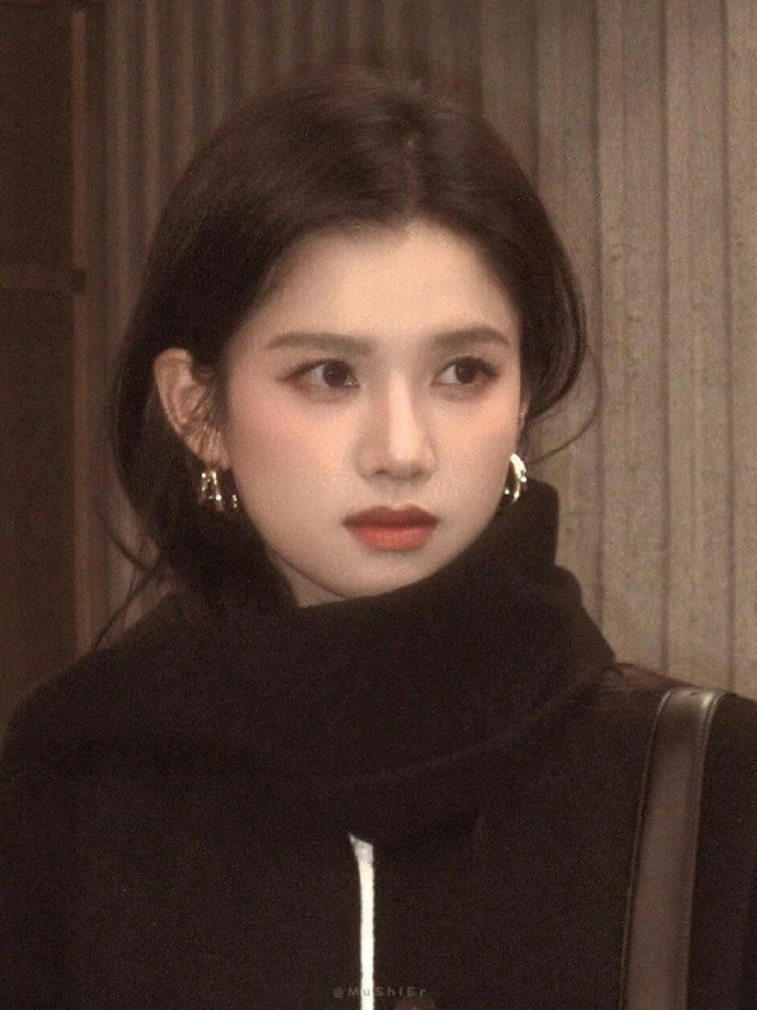 张婧仪|从不讨好镜头的美