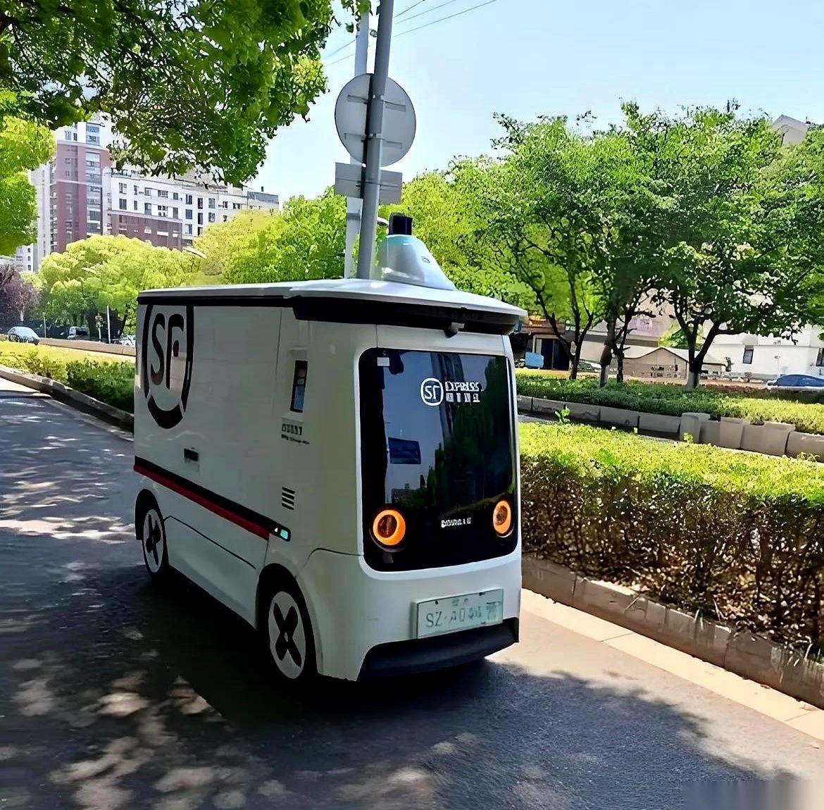 渣打银行一纸公告，直接把话挑明了：到2030年，要砍掉差不多8000个岗位。高