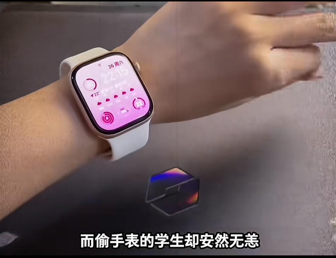 有个挺离谱的事儿发生在上海某高校：被偷东西的学生退了学，偷东西的室友反倒啥事没有