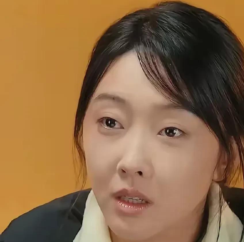 我宣布比何泓姗还要硬刚的女人出现了那就是34岁的宣璐，《折腰》里饰演玉楼夫人