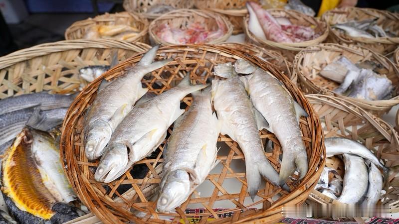 没买房子前每次回婆婆家都是住酒店，那时候潮汕也没这么火，酒店价格相对正常后来