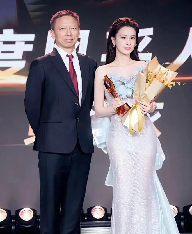 50万美元的季度净利润，够干什么？放在腾讯阿里那里，连一次年会budgets的零头都不到。可张朝阳发