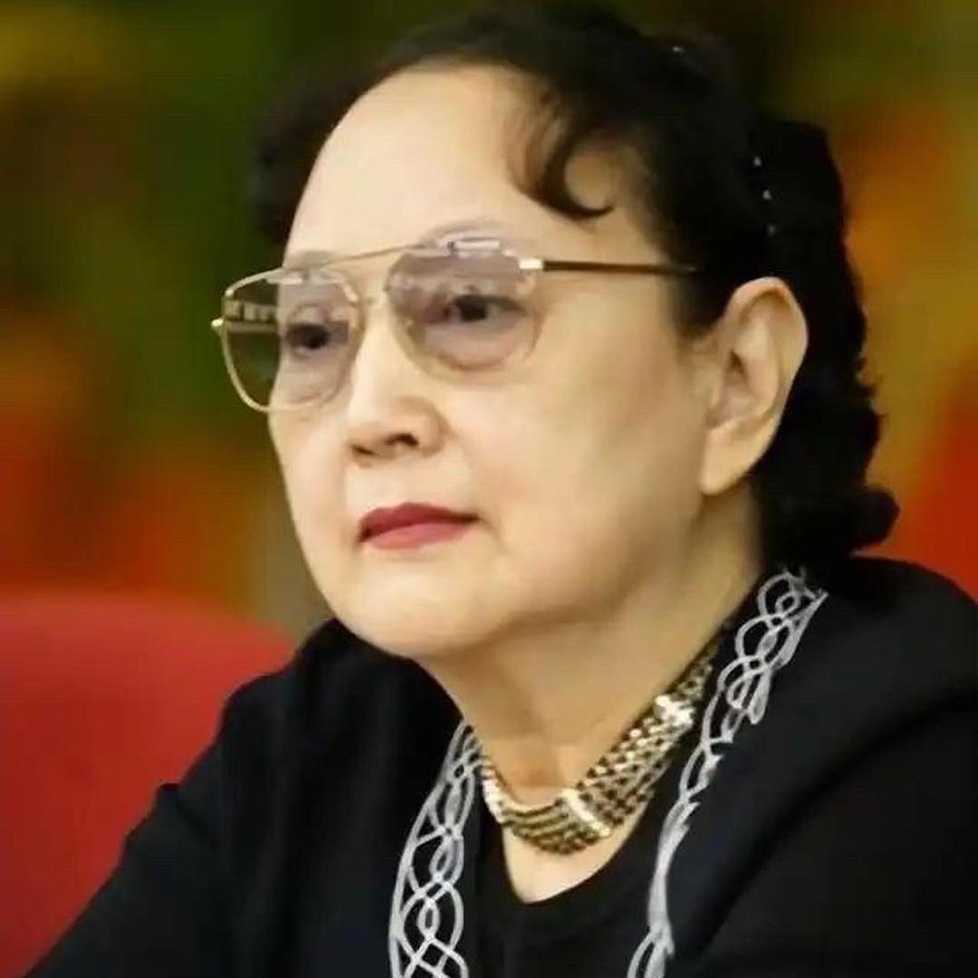 91岁王晓棠，一生未再提儿子名字，独居30年太让人心疼王晓棠独居北京，她儿