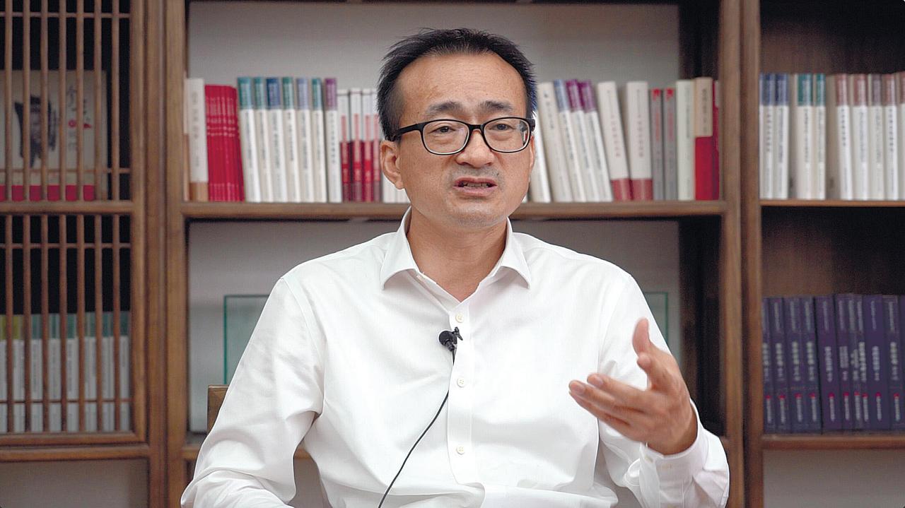 举双手赞成这位经济学家的思路！别再天天怪老百姓不消费了。月收入中位数3019元，