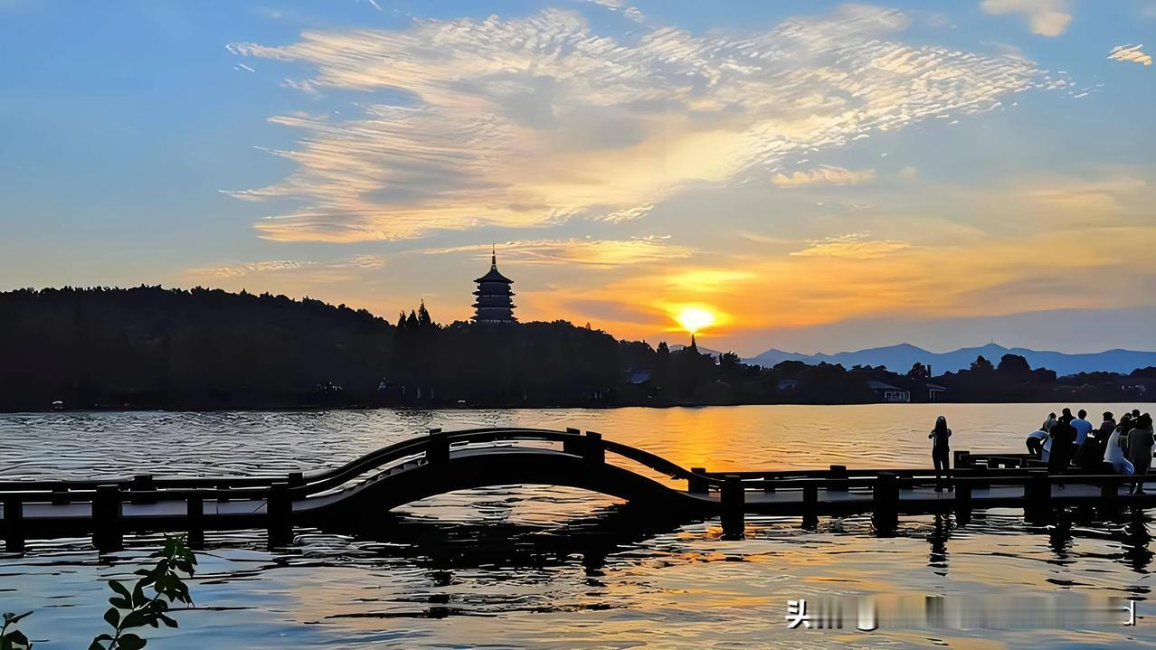 昆明池景区远不如西湖景区的原因:昆明池风景区和西湖风景区都拥有深厚的历史底蕴