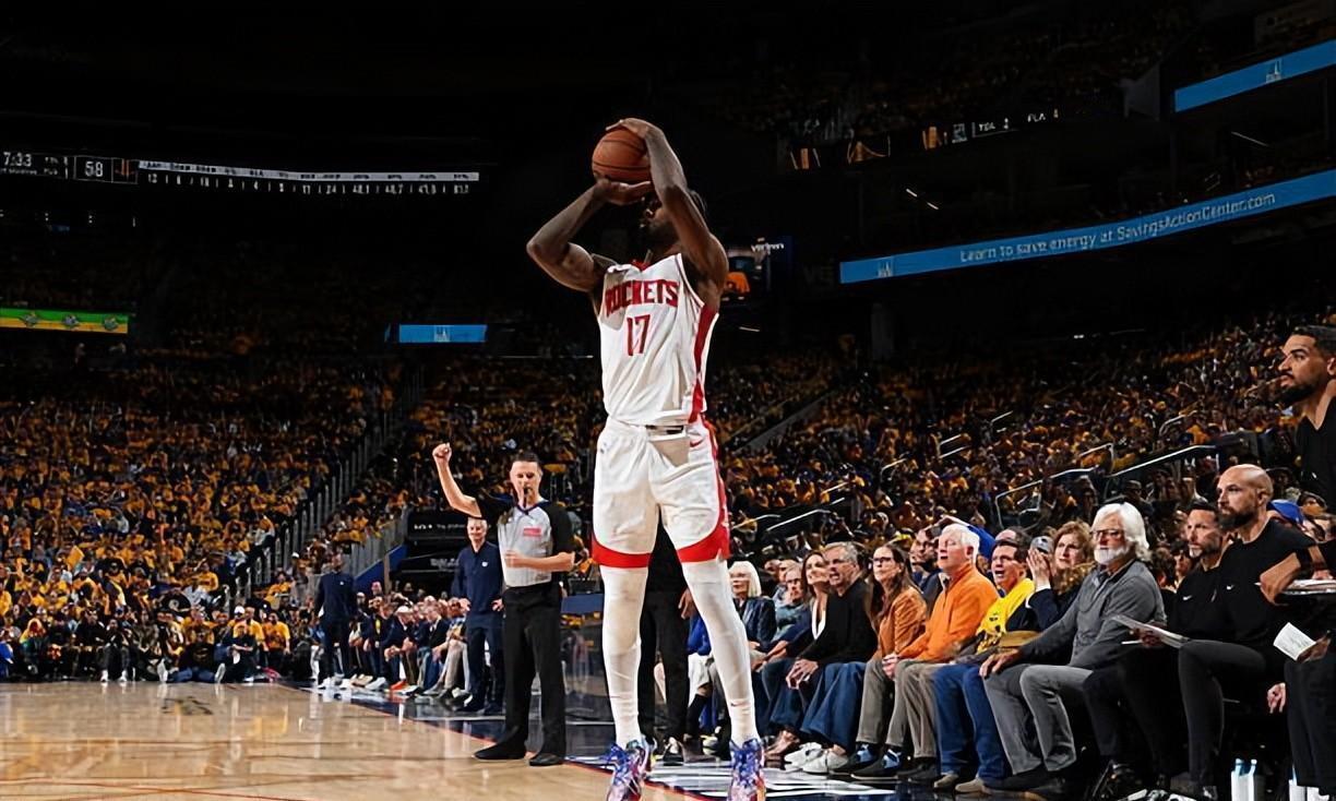 根据ESPN权威记者Shams的消息，塔里-伊森与休斯顿火箭，提前续约谈判最终告