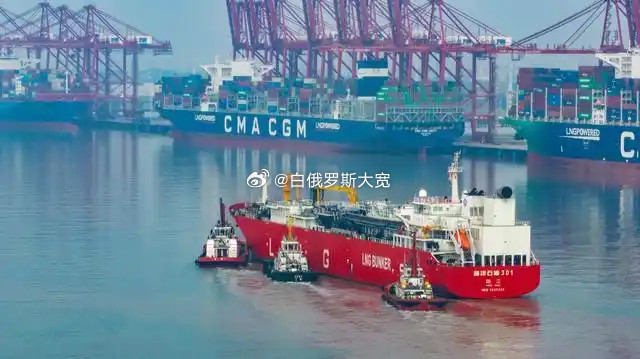 9月21日“IstanbulBridge”（伊斯坦布尔桥号）集装箱船完成在福州