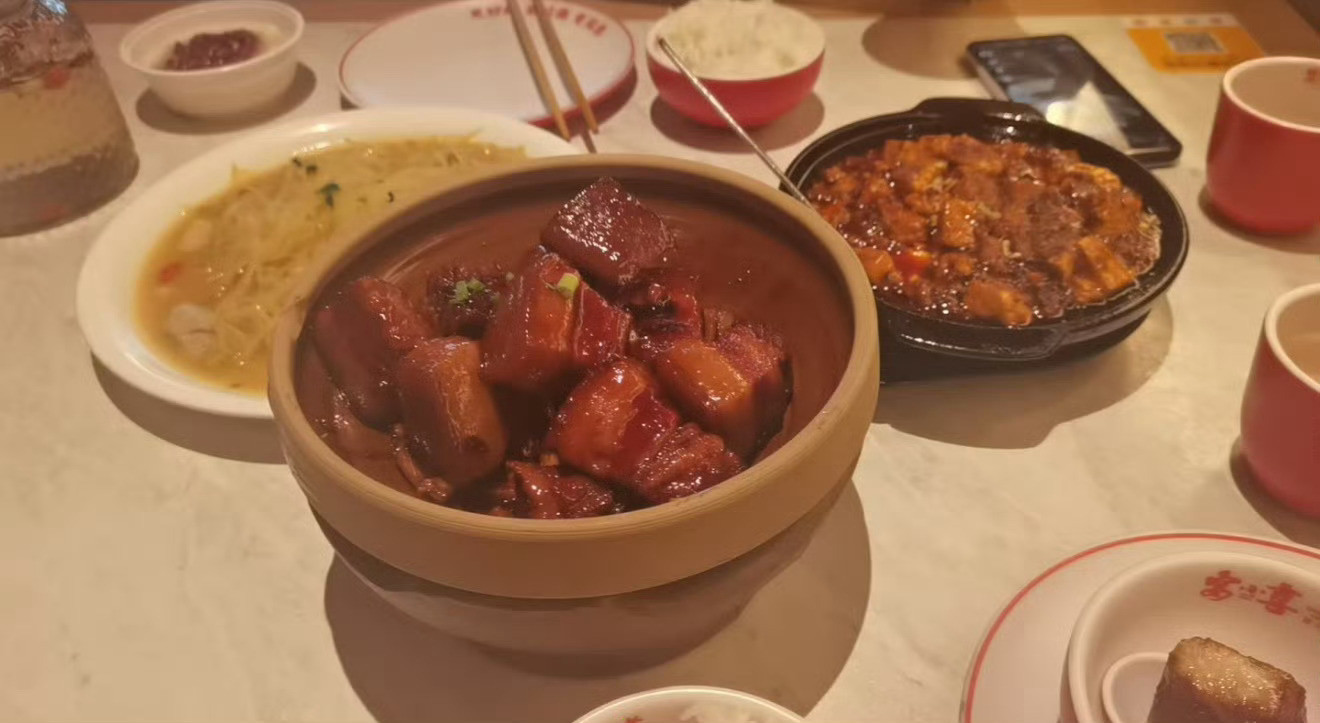 女朋友吃饭不愿意付钱！！！​​​
