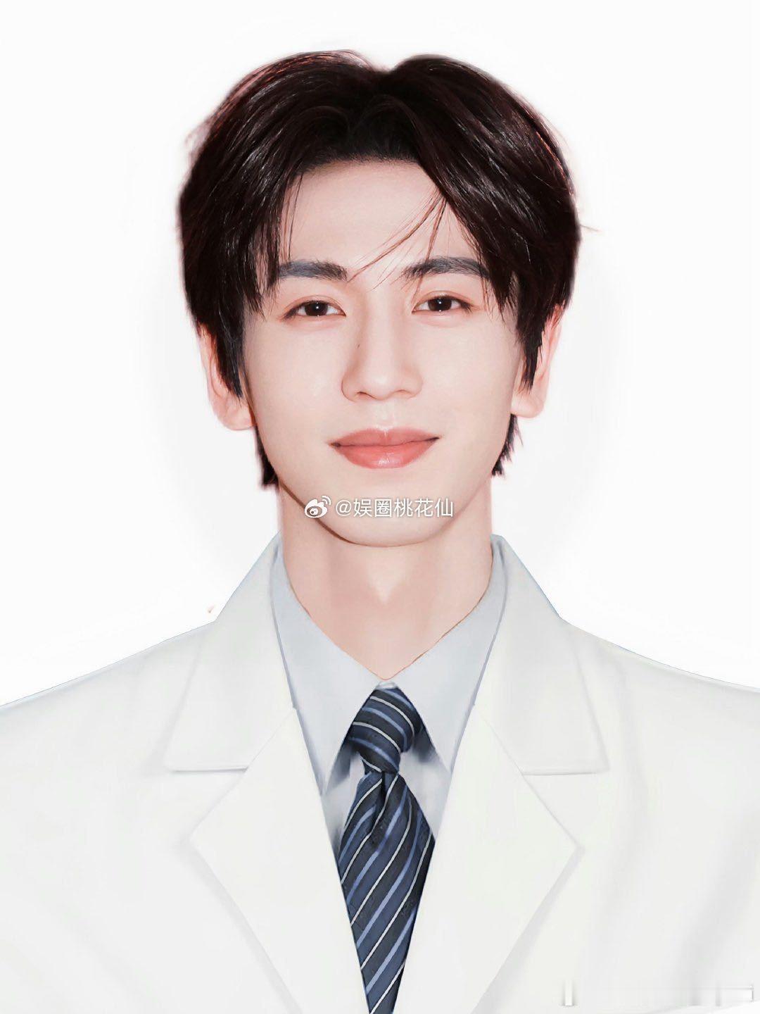 张凌赫野生救援气候行动伙伴为张凌赫打call！成为野生救援气候行动伙伴，用自身