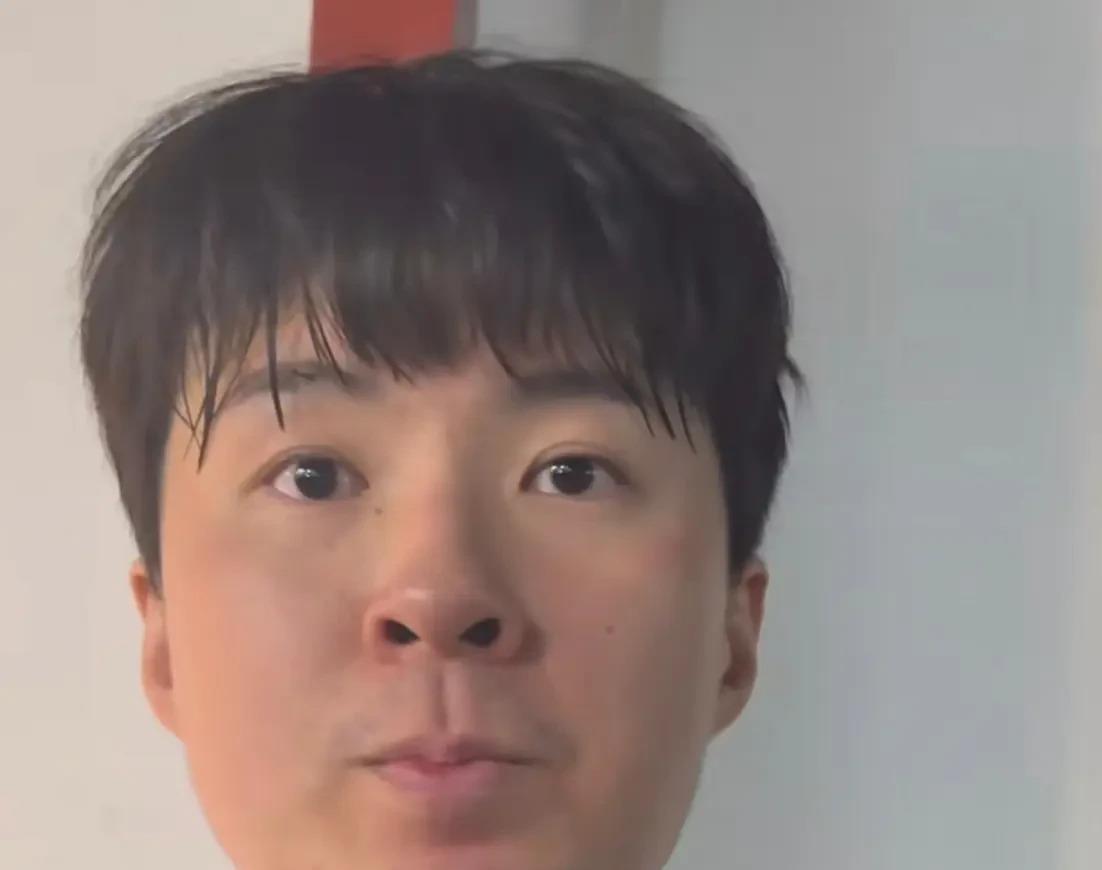 中韩男篮金牌战还没打，韩国核心李贤重已经提前放话要跟中国队决赛碰一碰。这话听着提