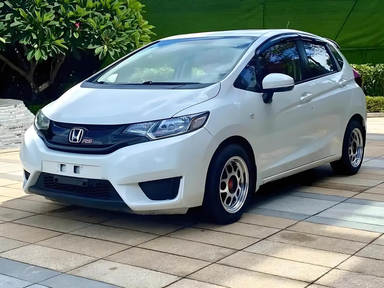 途昂Pro全境实力派途昂Pro全境实力派真不是吹的。就说这座舱环境，哈曼卡顿音