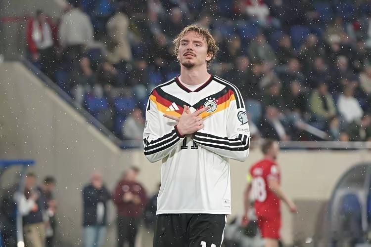 德国6-0斯洛伐克直通世界杯！1战证明3和不争的事实！第一、萨内油箱里还有油，此