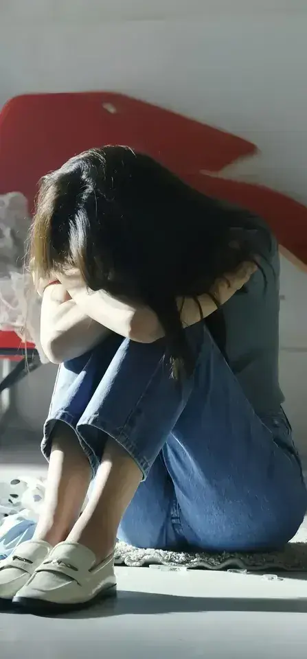 不想当伏弟魔！一天我妈突然问我：“闺女，你存了多少钱啦？”我说：“刚好有10万。