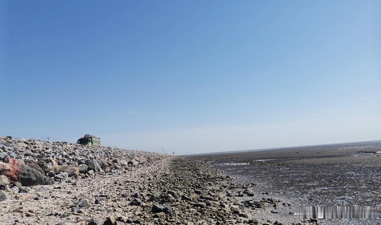 落潮了，大海很落寞的样子……潮起潮落美景你拍的风景照发出来晒晒旅途中的一道