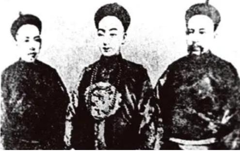 清朝，康有为、梁启超逃走后，慈禧震怒，命令李鸿章把康、梁的祖坟给掘了！李鸿章拿不
