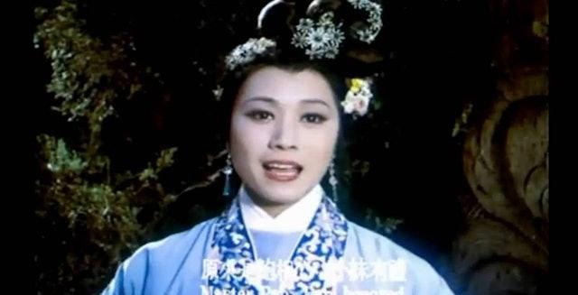 现年82岁的资深绿叶演员白茵，因擅长饰演尖酸刻薄的妇人角色而有「TVB御用恶婆」