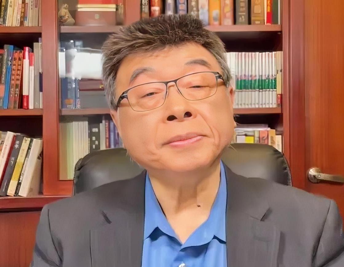 台湾名嘴邱毅10月6日紧急发出视频，称“郑丽文发出警告，洋流已弄假成真，（国民党
