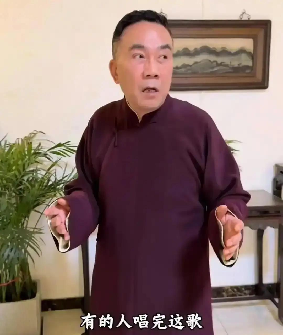 杨议直播间炸了。镜头对准，他吐出两个字：“炒作。”赵本山作品的艺术性？零。