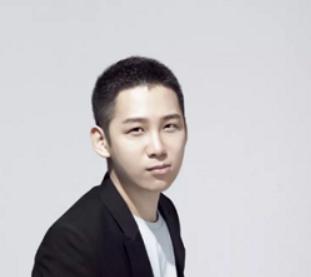 谁在追“极光光”？怼翻“老六”却查无此人，追他到底图啥？这个极
