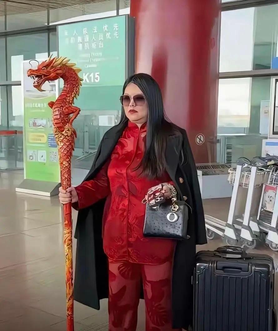 李湘这是啥造型啊？大家来看看吧