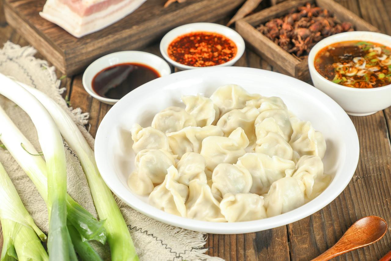 7月饺子别错过！冬瓜芹菜放一旁，当季菜超厉害，清热消暑香满嘴 每年一进伏，整