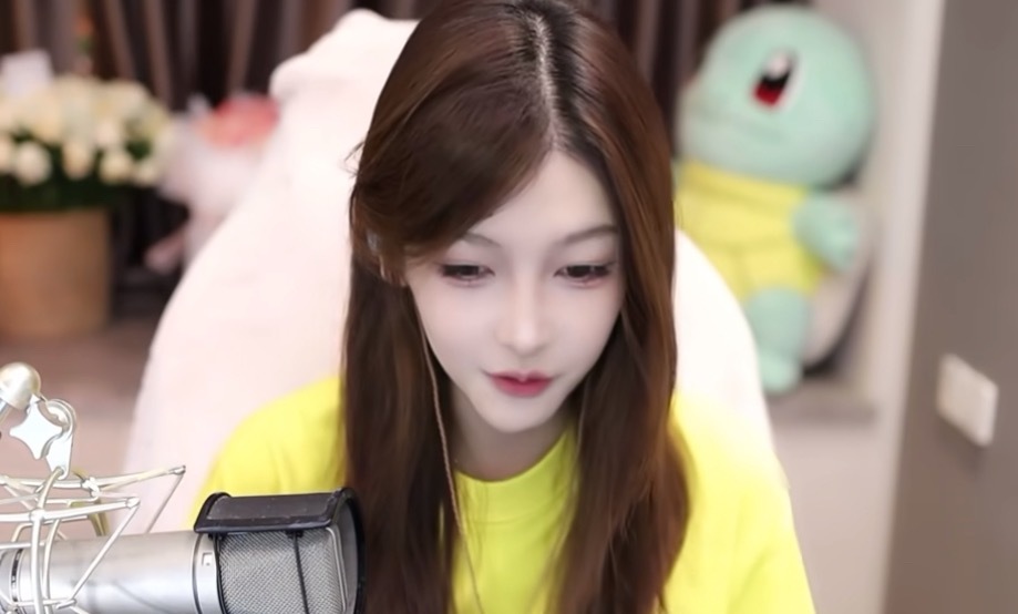 叶老师：斗鱼现在签约的话就不可能是一年的，他现在都是三年五年起步，所以.....