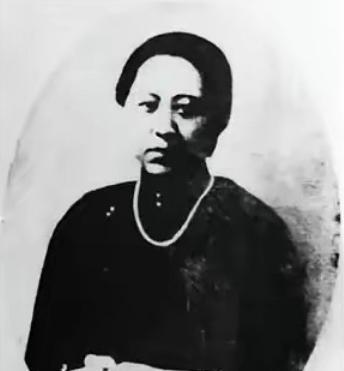张作霖打拼一辈子征服了整个东北，却征服不了一个女人，这个女人叫戴宪玉，是张作霖的