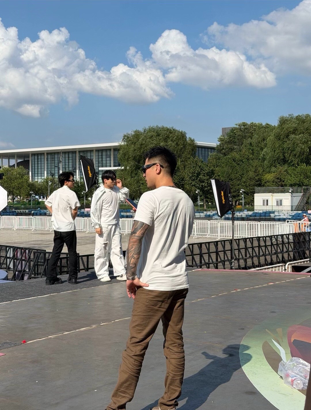 仙洋监工3484大舞台，要做就做到最好。