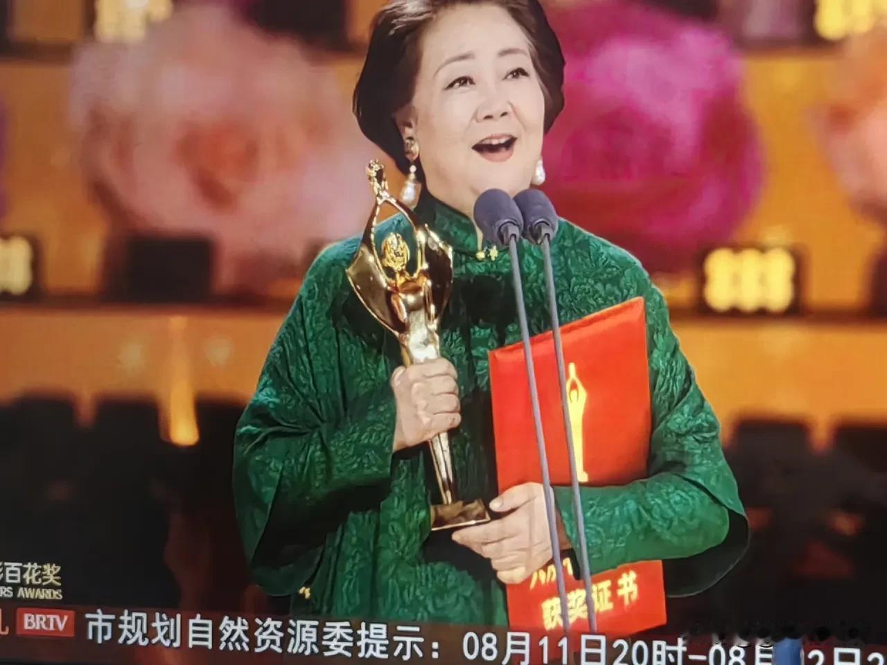 这一届百花奖真实是太真实了，不过让人尴尬也是真尴尬！鼹鼠是一最尴尬我想就最佳女配