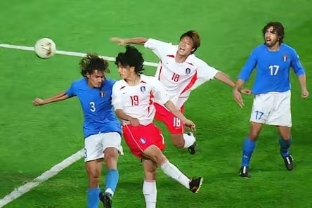 如果2002年世界杯，意大利没有被韩国队淘汰，而是顺利晋级，他们确实有机会冲击冠