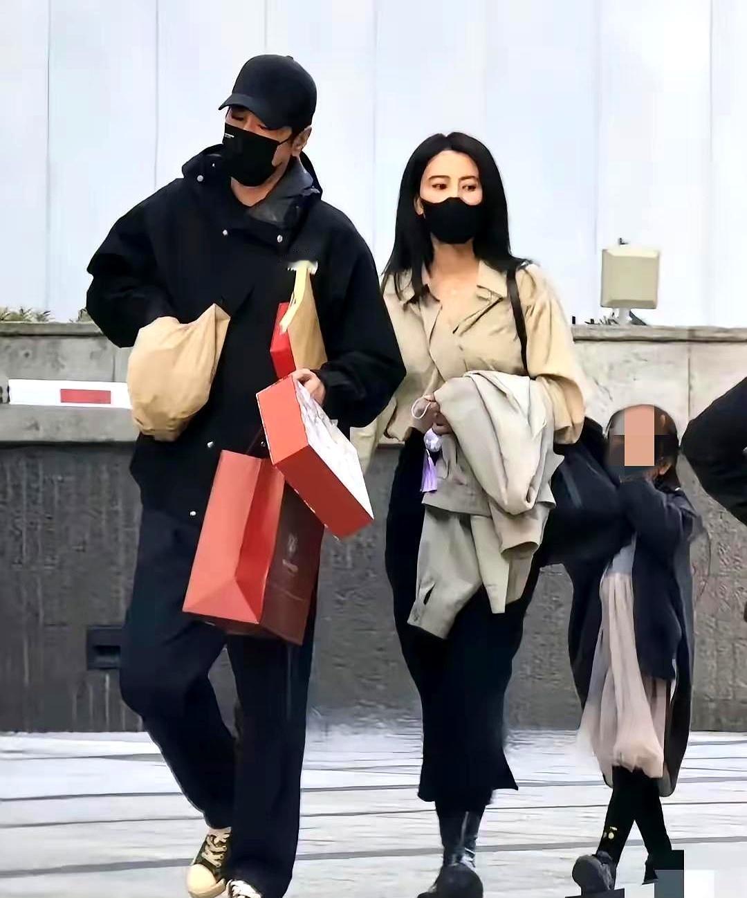 我觉得高圆圆最正确的选择就是嫁给赵又廷了。你看赵又廷为了她，干脆离开从小